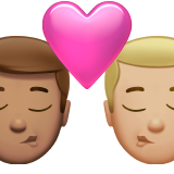 beijo: homem, homem, pele morena e pele morena clara