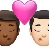 beijo: homem, homem, pele morena escura e pele clara