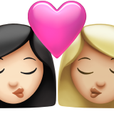 beijo: mulher, mulher, pele clara e pele morena clara