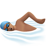 homem nadando: pele morena