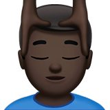 homem recebendo massagem facial: pele escura