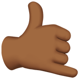 sinal "me liga": pele morena escura