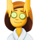 Mulher recebendo massagem facial - Facebook